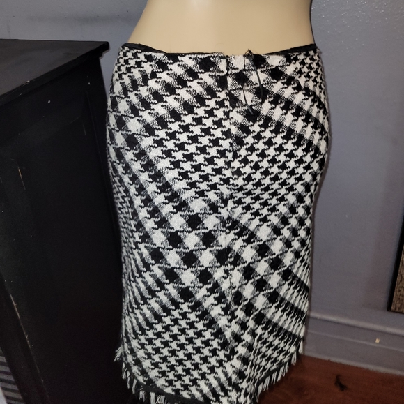 Houndstooth skirt - Picture 7 of 8